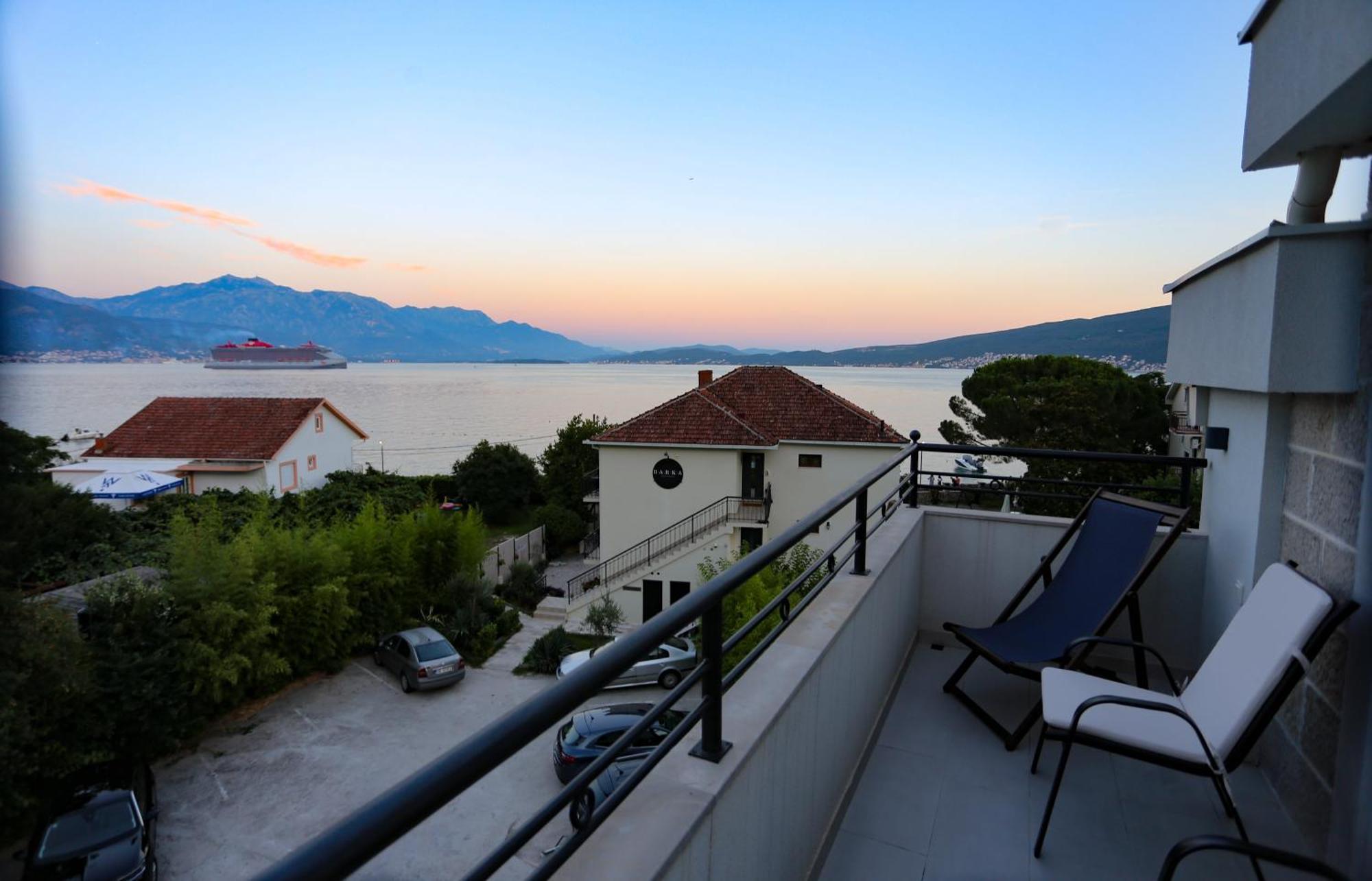 Apartments Cukovic ヘルツェグ・ノヴィ エクステリア 写真