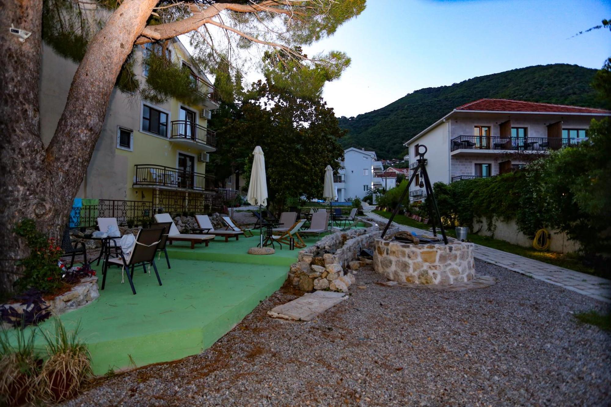 Apartments Cukovic ヘルツェグ・ノヴィ エクステリア 写真